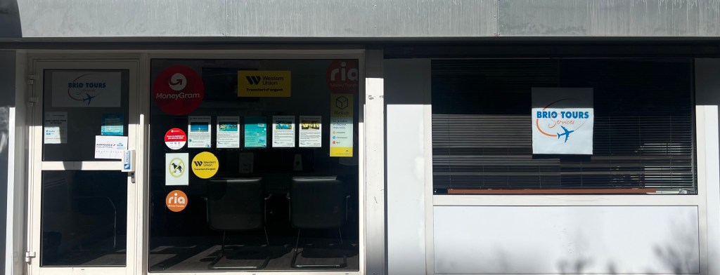 vitrine de l'agence brio Tours Services