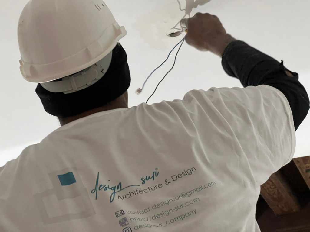 photo d'un artisan Design Sur au travail